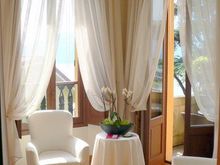 HVS - room and terrace