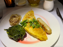Hand-rolled omelette with mushroom and lentils