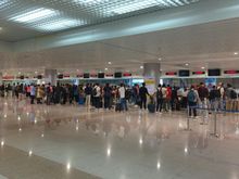 Immigration queue at SGN, 07:28 am