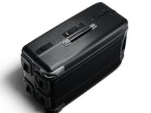 Zero Halliburton International Carry-On Case