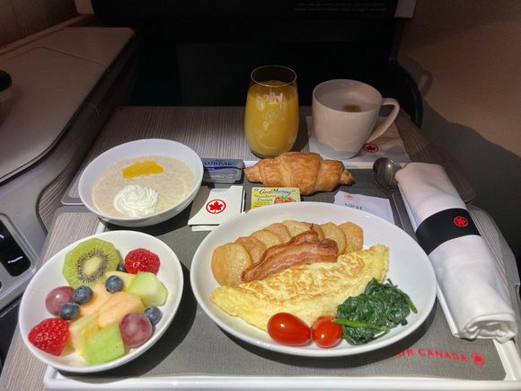 Breakfast was good, although a cold croissant isn’t that great. I miss the past selection of hot muffin and croissant.