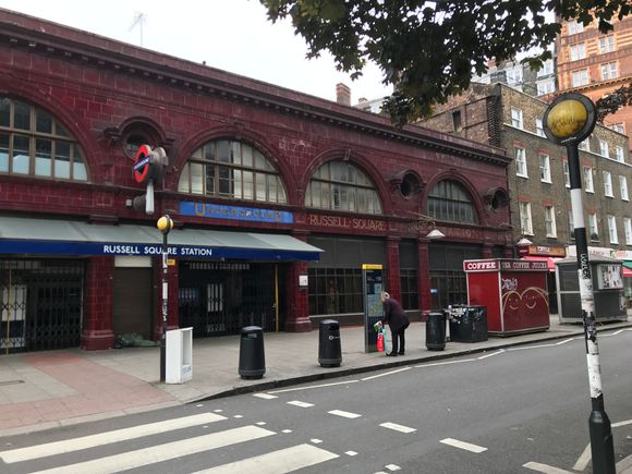 Nearest tube is Russel Square station - slightly to the right you can see the side if the hotel