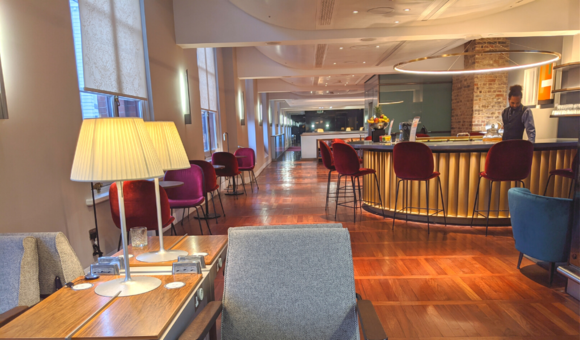 Cocktail bar