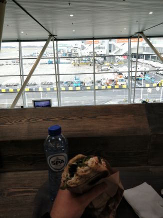 Jamie Oliver's sandwich with tarmac view in AMS
