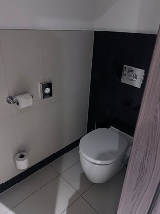 Separate 1/2 bath