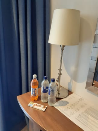 Welcome amenity for HH Diamond Soft Drink and a snack plus 2 bottles of water 