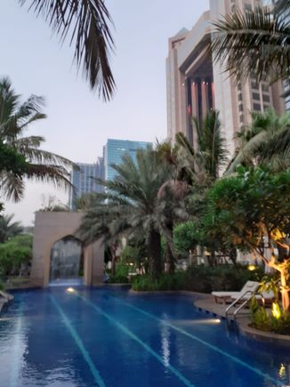 Pool coming up to sunset ( Fairmont hotel to right)