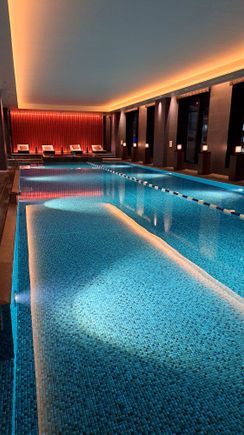 On the Monday, I was the only one in the pool  ( hot tub at the far end  with sauna & steam room behind me) Open till 2100 ( last entry at 2030)