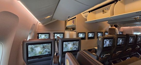 A better view of the front of the PE cabin, sans passengers