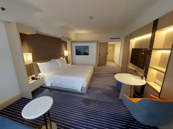 Premium Room / Crowne Plaza Bangkok Lumpini Park