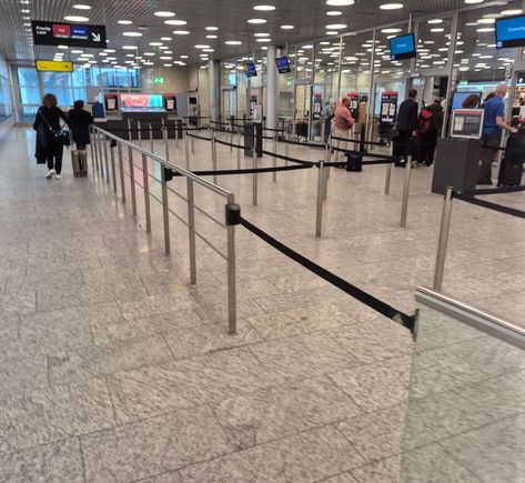 Security was emtpy. Through in minutes.