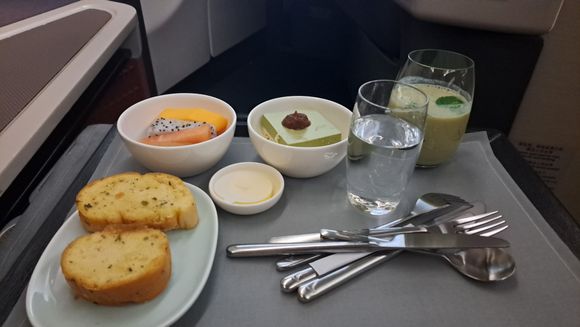 I asked the cabin crew when they came around to skip the main course (could have skipped the meal but otherwise would not eat until my Osaka hotel). They were pleased to accommodate.) Bread was hot and fresh 