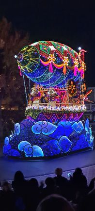 Dreamlights electrical parade