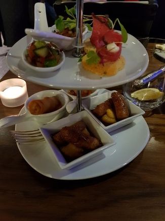 Executive Lounge hot food