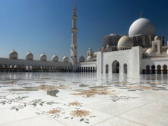 Abu Dhabi March -  Sheikh Zayed Grand Mosque