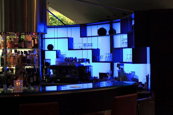 Lobby bar