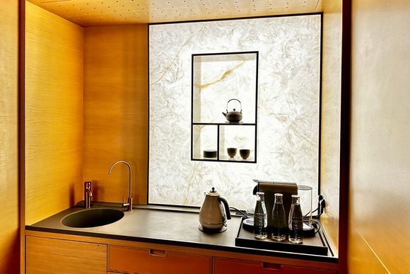 Mini-Bar (wet bar style)