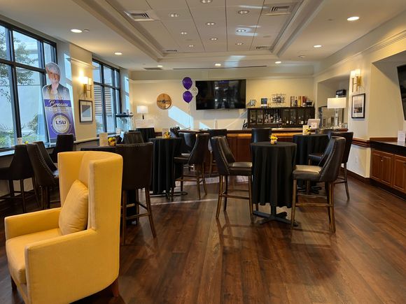 Lod Cook Alumni Center bar