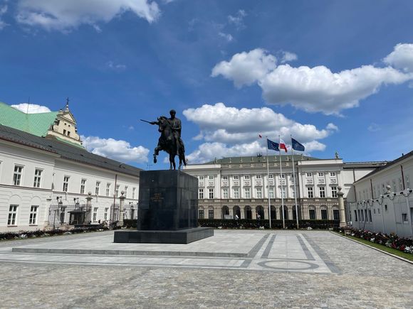Presidential Palace / Monument of Józef Poniatowski
