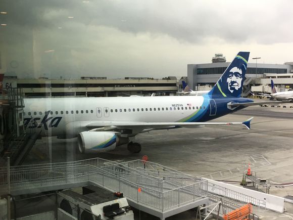 N625VA is at LAX this morning