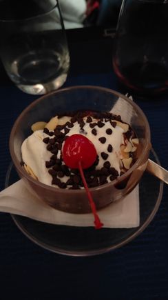 Sundae with everything