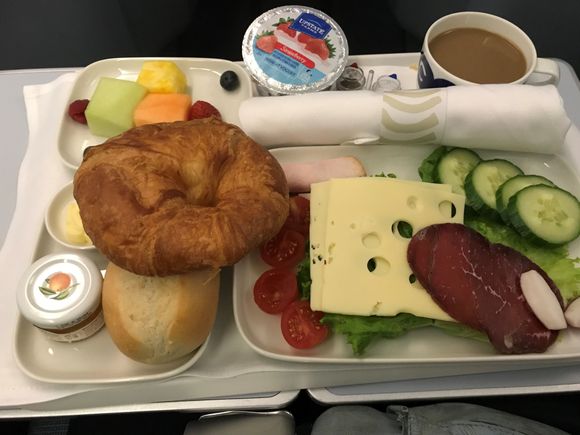JFK-HEL breakfast