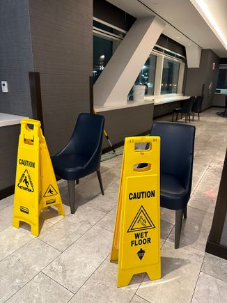 Upper non food wing closed off