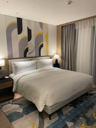 King Bed that was very comfortable and it was a first for me to be the first guest in this room. 