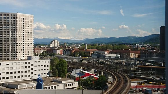 View from the Clublounge, on the background the mountains. 