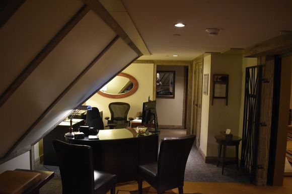 Gold Lounge check-in