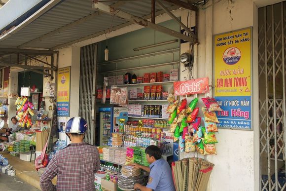 Shops on the railway platform at Da Nang