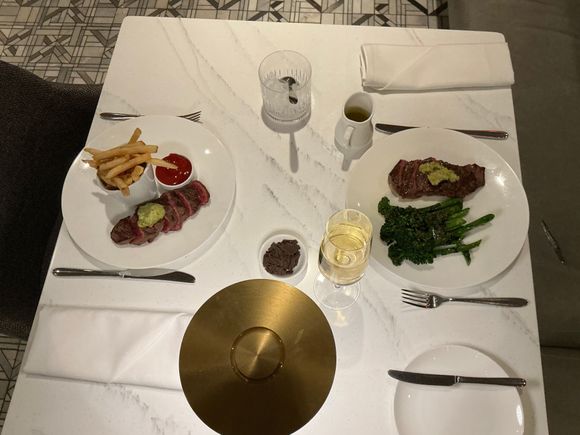 Steak Frites/Broccolini