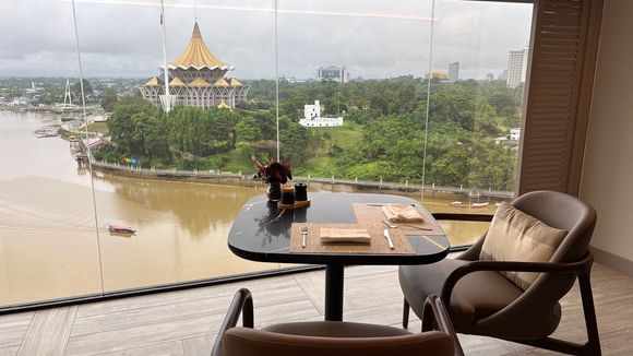 Nice views of the parliament building and Sarawak River