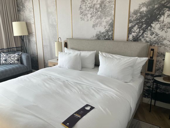Bed/bedroom