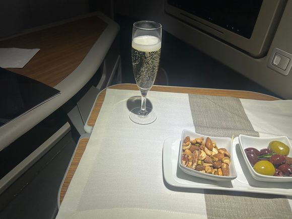 Does this look like the old champagne glass from US Air?