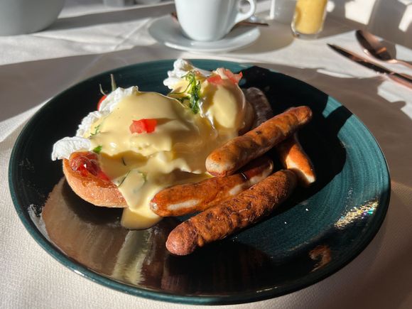 Eggs Benedict + 