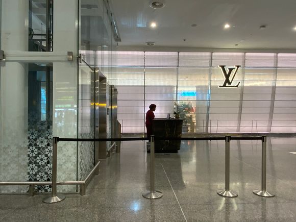 Non-descript entry
