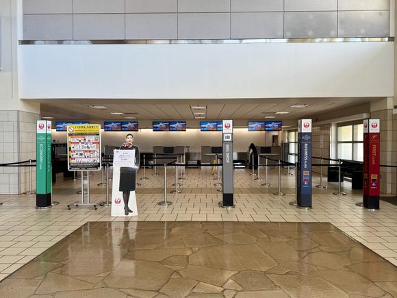 Full array of check in desk options- I was the only one for first class check in