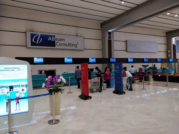 UL check-in counters CGK