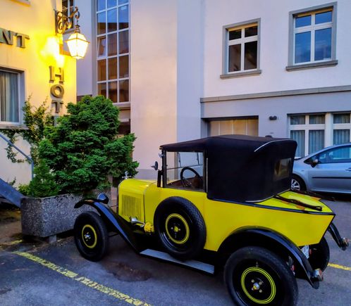 This vehicle, parked at the rear of the Hotel and Restaurant Guter Hirte in Huttwil, was still in use