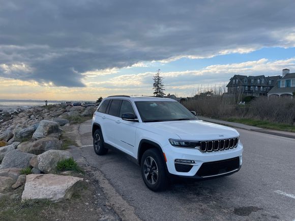 Looks decently well but it just feels like the front is missing something - maybe a larger grill would help or maybe having front plates will change it