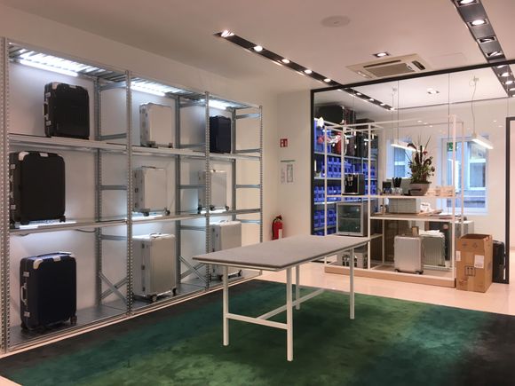 Second floor, concept store