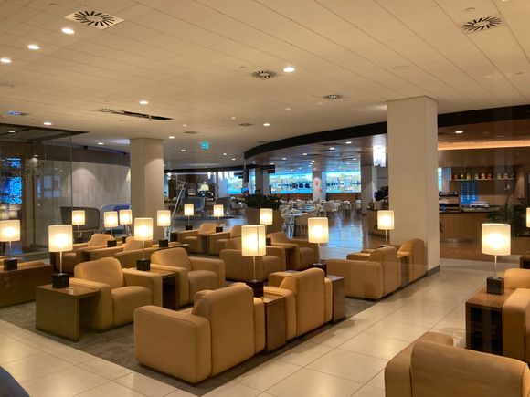 It is a big space but can be at peak times a bit of a scramble for seats