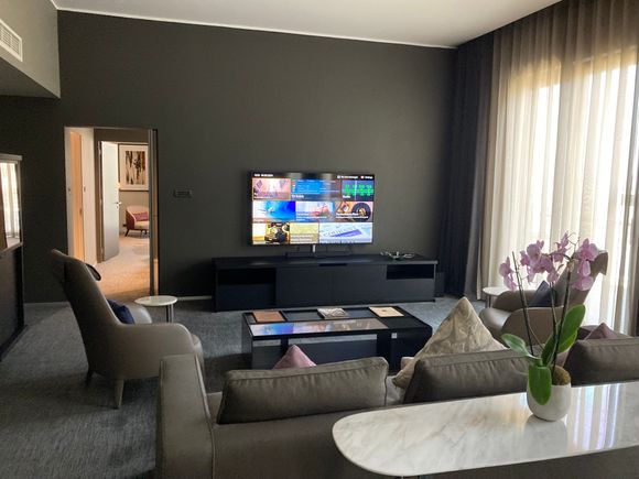 The very large living room (door leads to office / wardrobe and bedroom with bathroom 