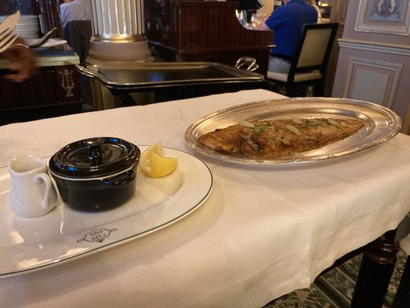 Sole de nos côtes €76 , grillée ou meunière 76 Mousseline de pommes de terre