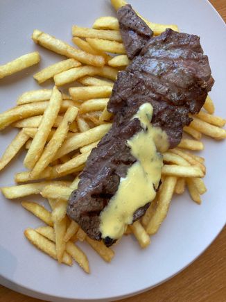 Steak & Fries (425 Kcal)
Minute Steak 125g / Bearnaise Sauce