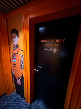 Special Sim/Bar Room