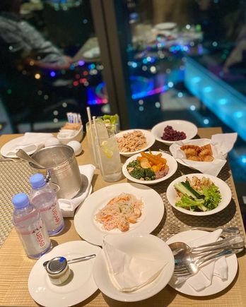 Part 1 , executive lounge