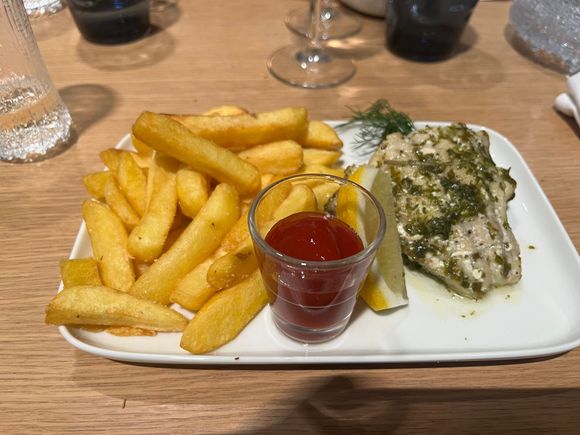 Comes with carrot and beetroot but wanted with fries instead
