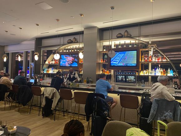 LAX Sky Club bar